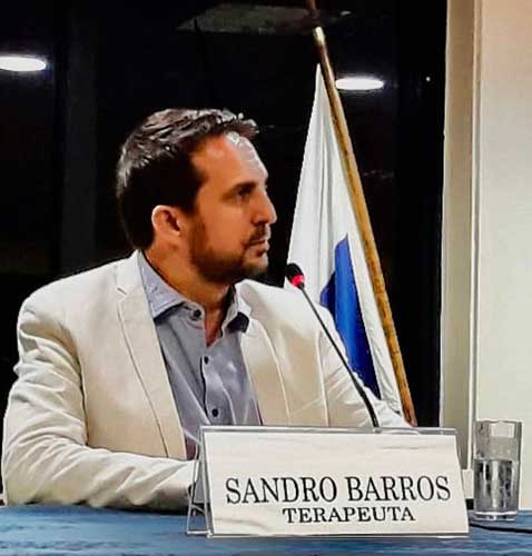 Sandro Barros - Terapeuta e acompanhante terapêutico em dependência química (Divulgação)