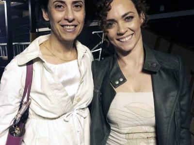 com Laila Garin