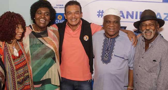 Helena Theodora, Benedita da Silva, Déo Garcez, Professor Dr. Babalawô Ivanir dos Santos e Antônio Pitanga (Foto: Carlos Elias)