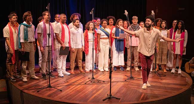 Coro LGBTQIA+ da Rocinha (Foto: @_johnbraga)