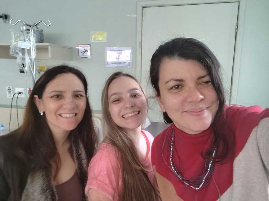 Deia Benoliel e a filha (Divulgação)