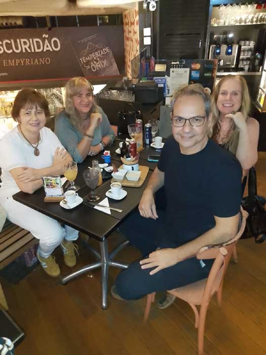 Narjara Turetta e Luzimar Trottmann, Beto Bruno e Regiana Antonini