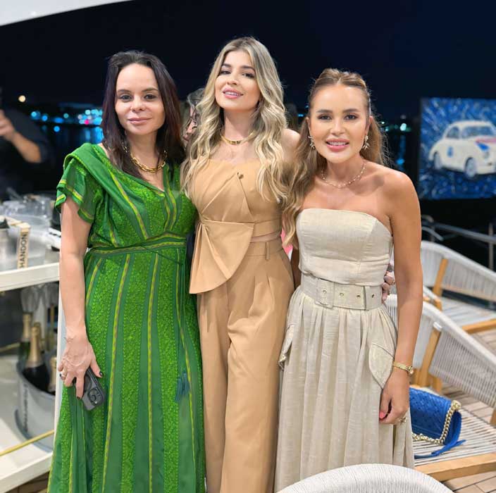 Monica Linhares - Medica, Claudia Melo - atriz - e Mayra Costa - figurinista (Divulgação)
