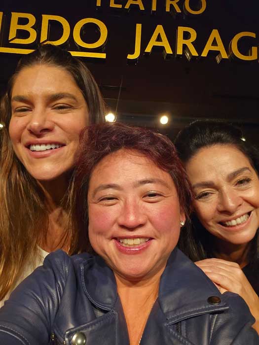 Susan com as atrizes Cláudia Ohana e Priscila Fantin (Arquivo Pessoal)