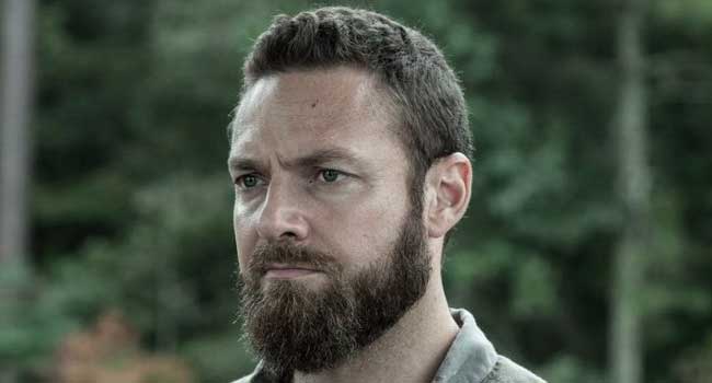 Ross Marquand - Aaron de The Walking Dead e o vilão Red Skull de Vingadores (Divulgação)