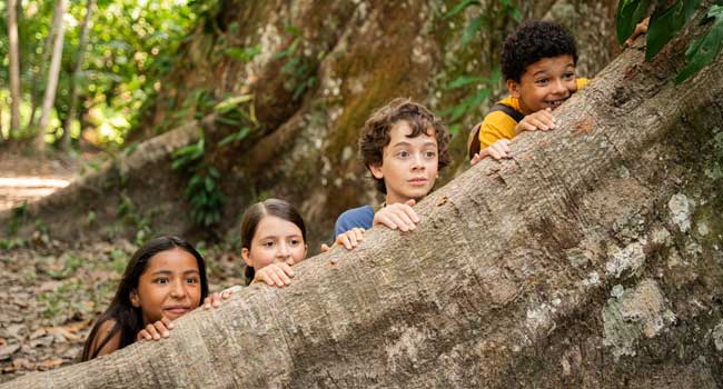 Pilar (Lina Flor), Maiara (Sophia Ataíde), Breno (Miguel Soares) e Bira (Thúlio Naab) estrelam O Diário de Pilar na Amazônia (Foto: Laura Campanella)