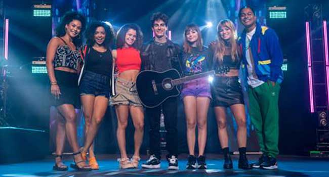 Elenco de Tudo Por Um Pop Star 2 (Foto: Nat Odenbreit)