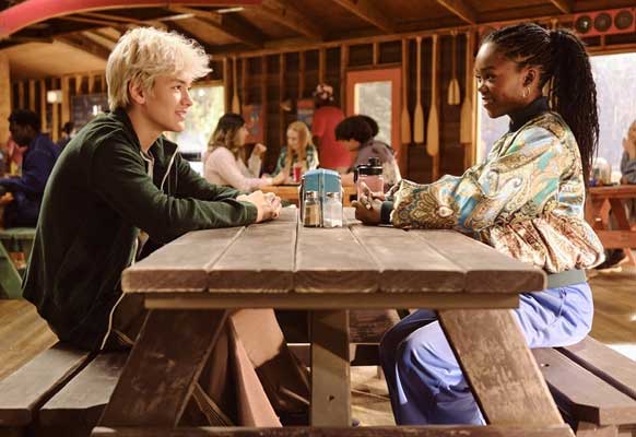 Hudson Stone (Desi) e Brooklynn Pitts (Callie) - Camp Rock 3 (Divulgação)