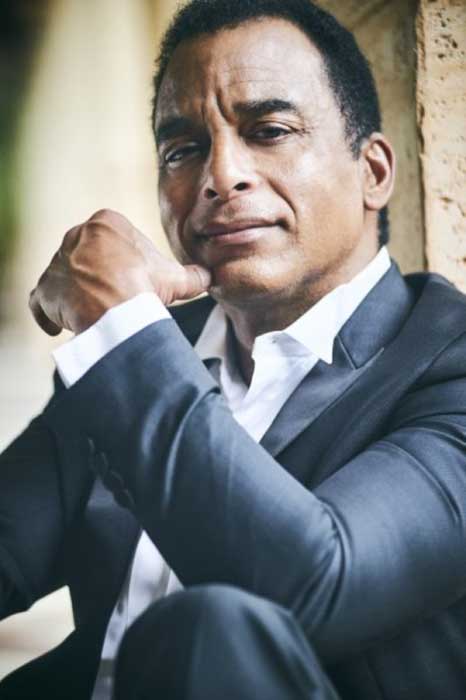 Jon Secada (Divulgação)