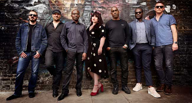 The Amy Winehouse Band (Divulgação)