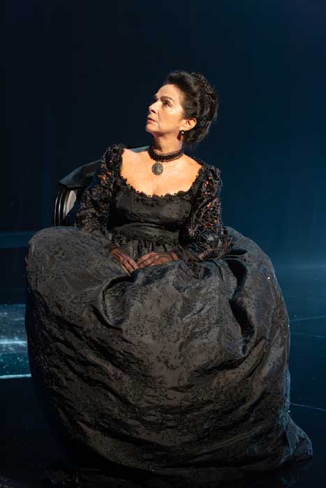 Claudia Ohana em 'As Amantes de George Washington' (Foto Moisés Pazianotto)