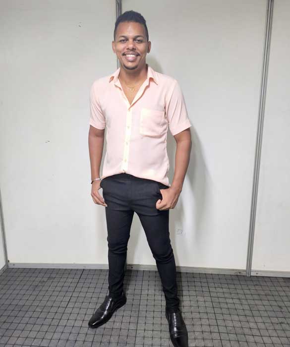 Danylo Oliveira é jurado em "Qual Seu Talento?" do programa Balanço Geral da TV Record Bahia (Divulgação)