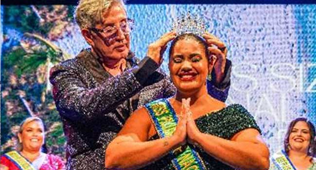 Eduardo Araúju e a Miss Plus Size Nacional 2023 – Amanda Ramos (Divulgação)