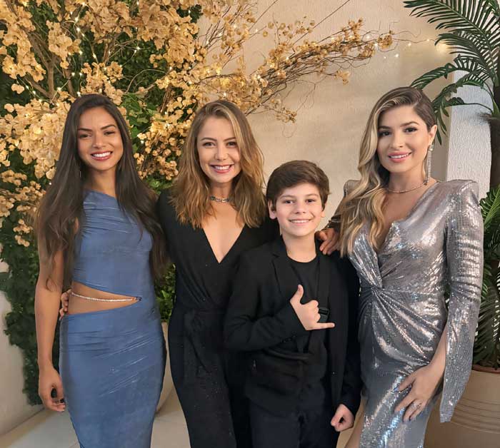 Larissa Rodrigues, Simone Soares, Claudia Melo e Edward Melo (Divulgação)