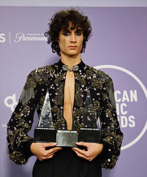 Sombr ganhador do American Music Awards 2026 (Divulgação)